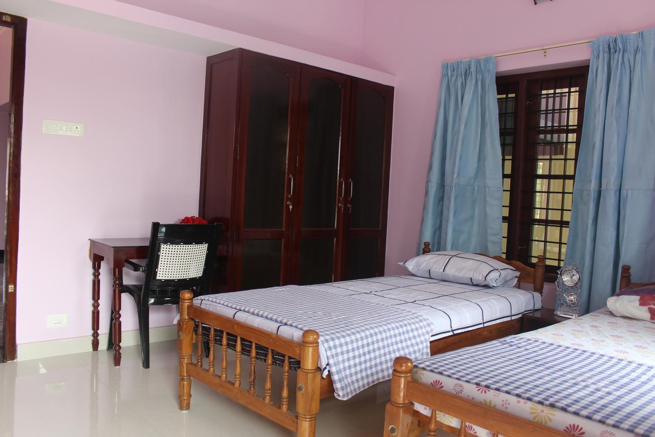 טריואנדרום Puthenchirayil Homestay מראה חיצוני תמונה