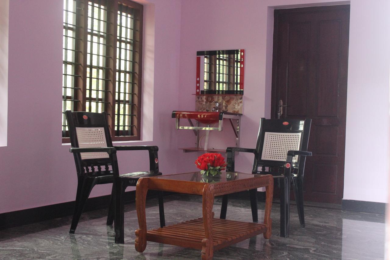 טריואנדרום Puthenchirayil Homestay מראה חיצוני תמונה